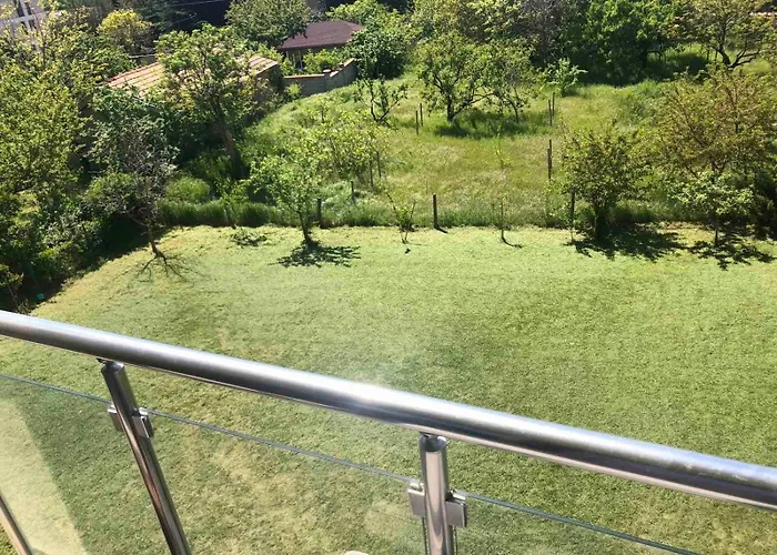 Briz Apartment; 2 Bdr; 6 Guests; Private Parking Apartament *