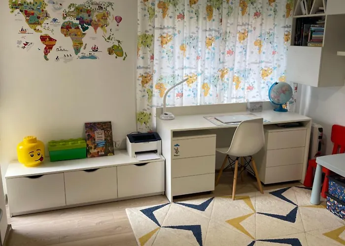 Briz Apartment; 2 Bdr; 6 Guests; Private Parking Apartament