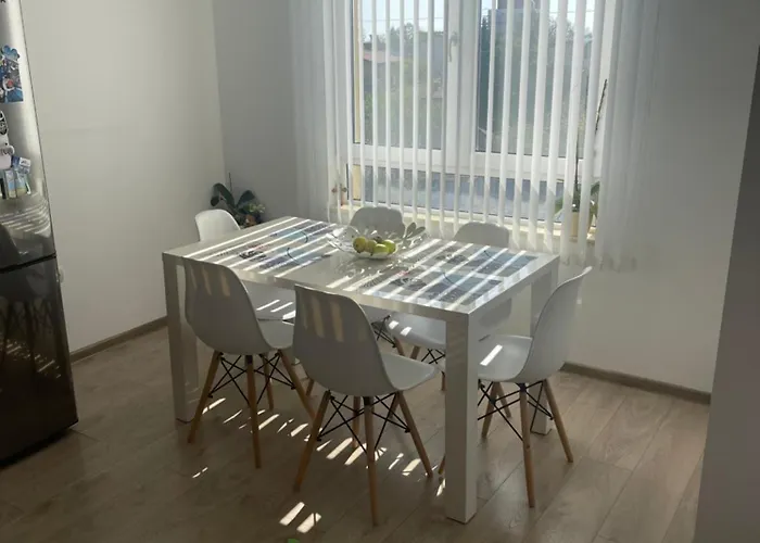 Apartament Briz Apartment; 2 Bdr; 6 Guests; Private Parking Warna