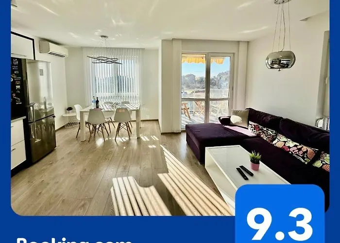 Briz Apartment; 2 Bdr; 6 Guests; Private Parking Warna